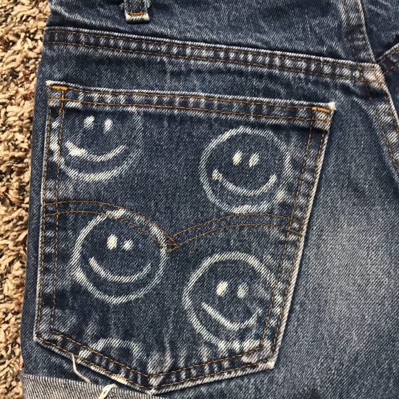 Levi’s High Waisted Factory distressed Jean Shorts | Like New! - Picture 3 of 5